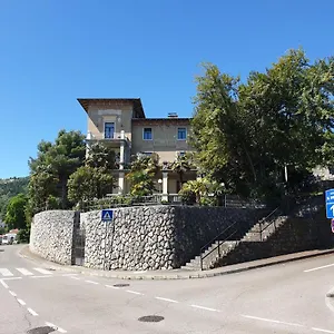https://villa-jure-apartment-mirjana.in-istria.net