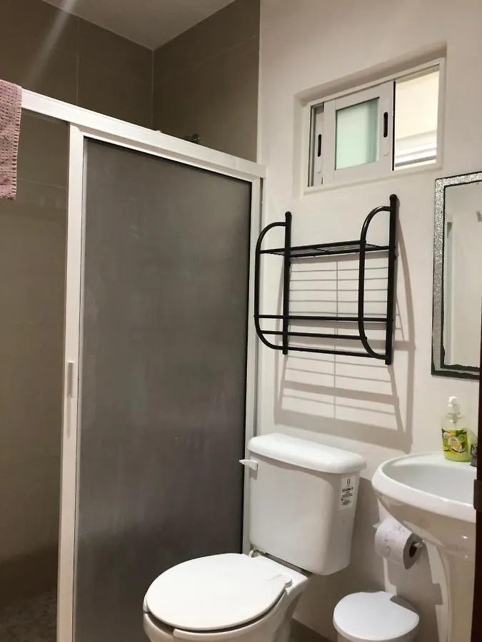 Villa Leo Cancun Downtown Homestay